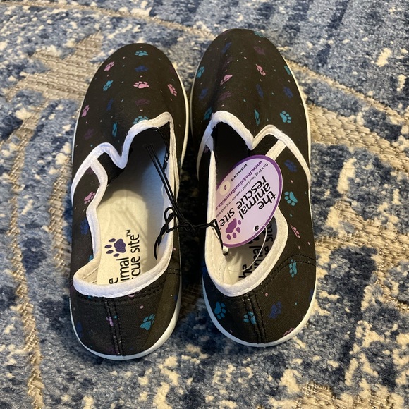 The Animal Rescue Site Paw print slip on shoes - Picture 2 of 3